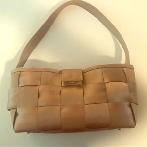 Harvey’s seatbelt purse